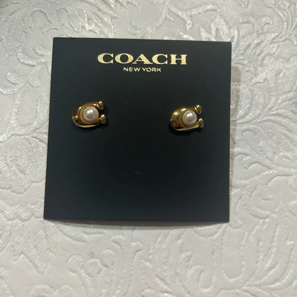 Coach Gold & Pearl C-Shape Post Earrings NWT - Picture 8 of 8